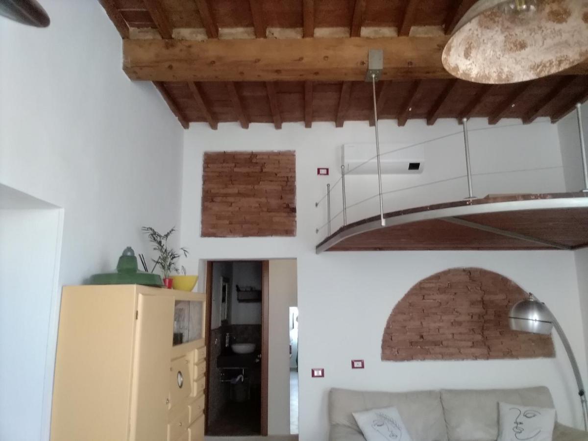 Casina Del Porto Villa Livorno Exterior photo